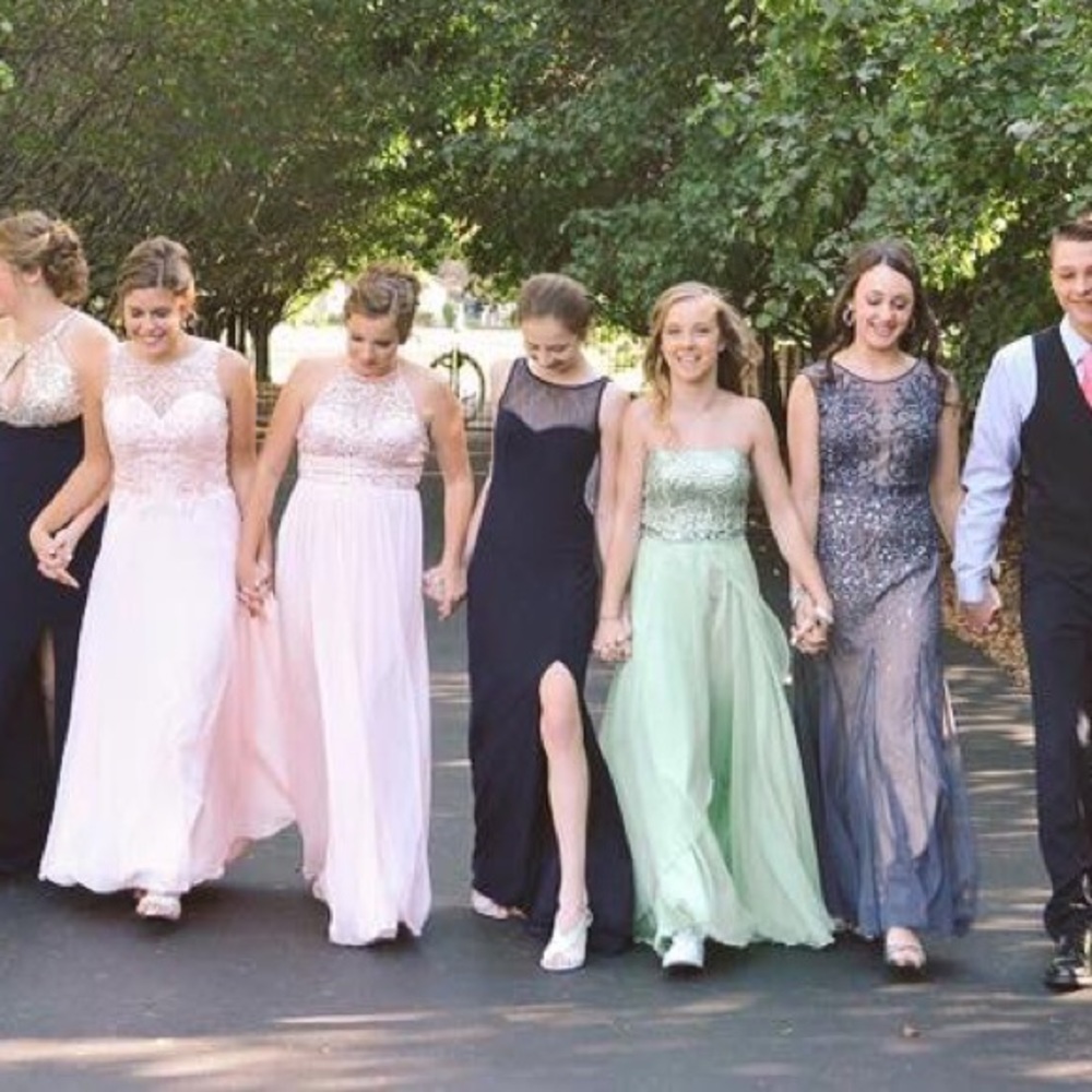 Homecoming / Prom Dress - Picture 5 of 5